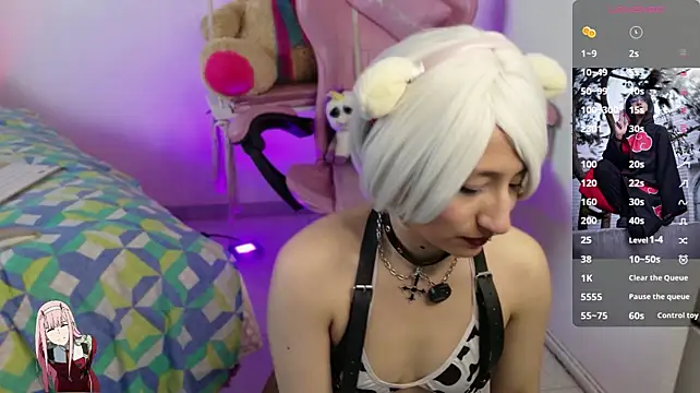 mitsuri_nyx live cam on StripChat