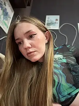 MilaMoone live sex cam