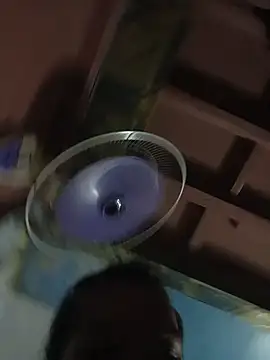 manilafoxts live cam on StripChat