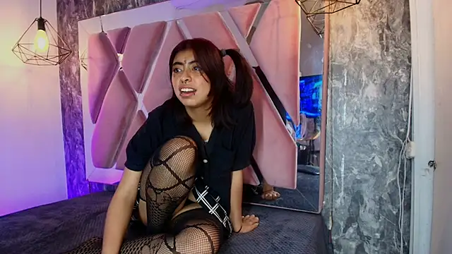 _Angel_dustt live cam on StripChat