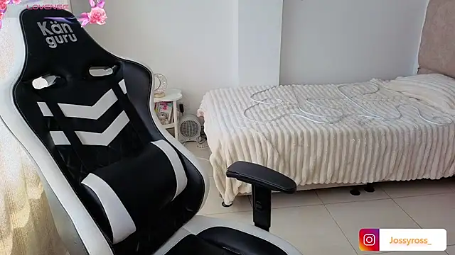 Victoryyy_ live cam on StripChat