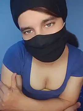 Banouti_23 live sex cam