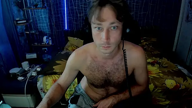 CuteBoy228 live cam on StripChat