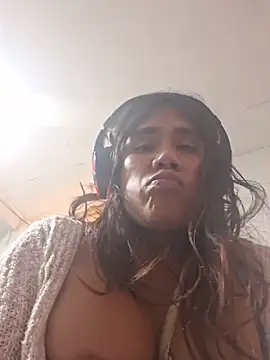 Karlitah live cam on StripChat