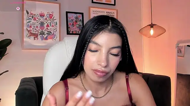 Tiffany_Low live cam on StripChat