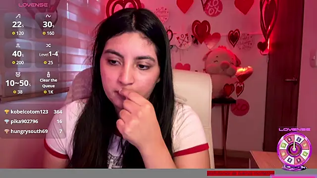 cloe_small live cam on StripChat