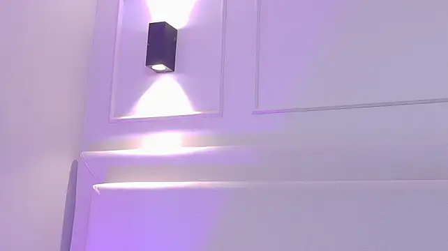 NaomiKlarc live cam on StripChat