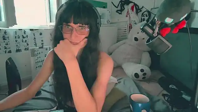 CeriseLapine live sex cam