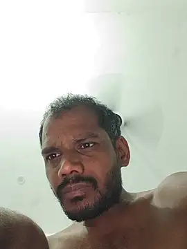 Daddyishere_19 live sex cam