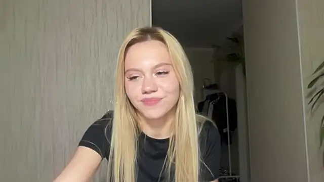 Glamorforyou live cam on StripChat