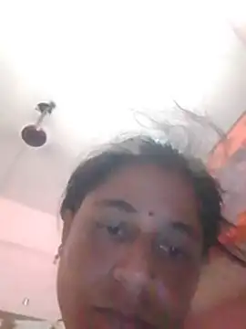Varsha_96 live cam on StripChat