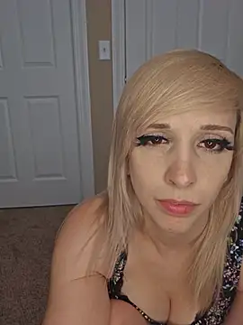 AmethystFoxx live cam on StripChat