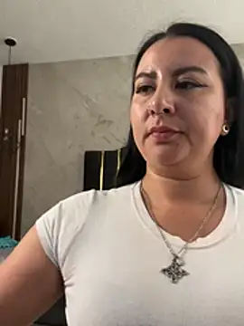 Abril_Luv live cam on StripChat