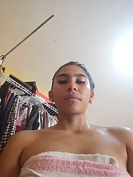 skinnyrox live cam on StripChat