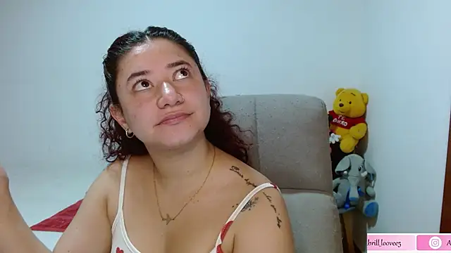abril_love2 live cam on StripChat
