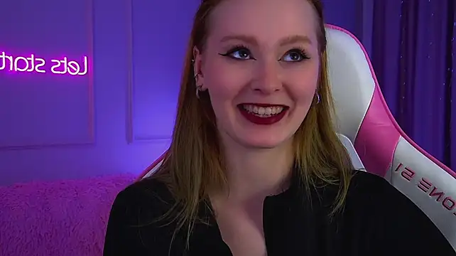 AgataFoxley live cam on StripChat