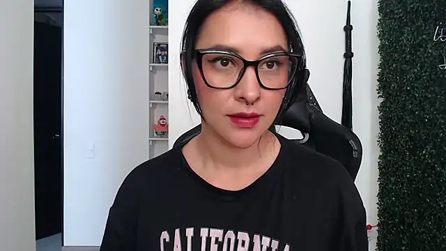 Fleurmeyer79 live cam on StripChat