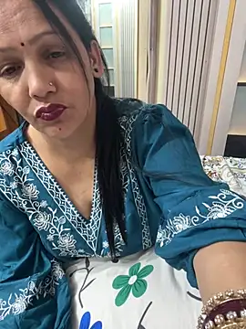 Anshika_Arya live cam on StripChat