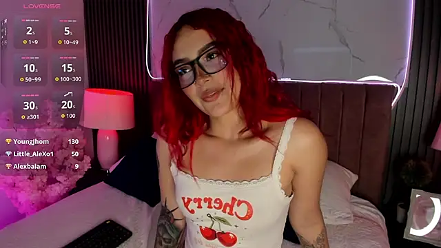 Camila_Rivers live cam on StripChat