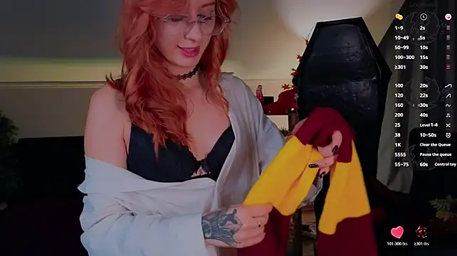 WICKEDEMBER live cam on StripChat