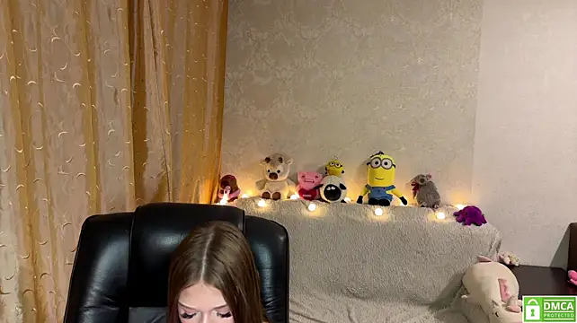 urcutiebunnyy live cam on StripChat