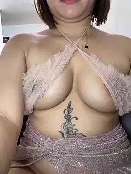 Hello_honey live cam on StripChat
