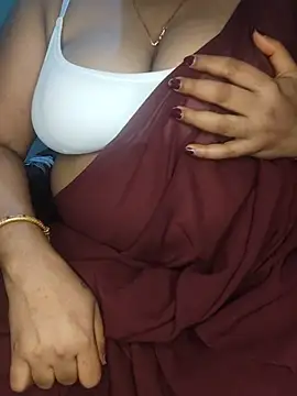 DESI-DOLLLL live cam on StripChat