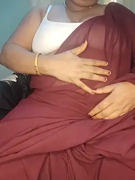 DESI-DOLLLL live cam on StripChat