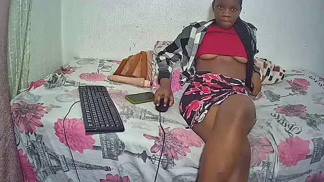 Sophie-Lilly live cam on StripChat