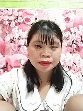 Xuka_lyss live cam on StripChat