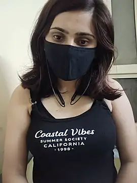 aravi4 live cam on StripChat
