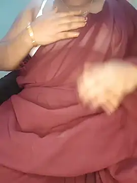 DESI-DOLLLL live cam on StripChat