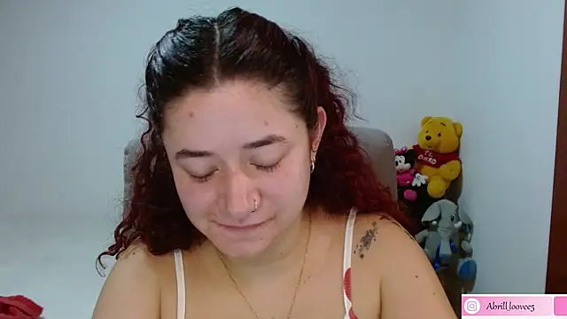 abril_love2 live cam on StripChat