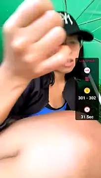 MirandaSingle live cam on StripChat