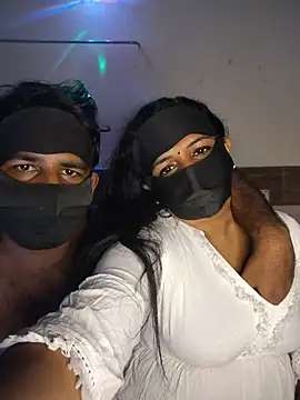 Fantacycouples live cam on StripChat