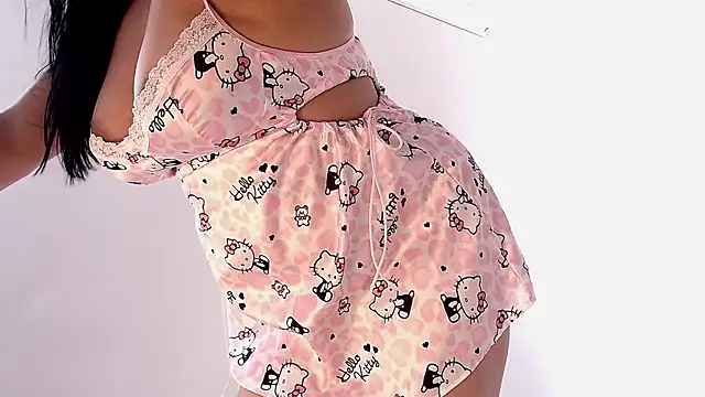 isabelateran live cam on StripChat