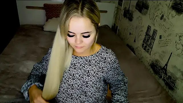 lovely-eyes live cam on StripChat