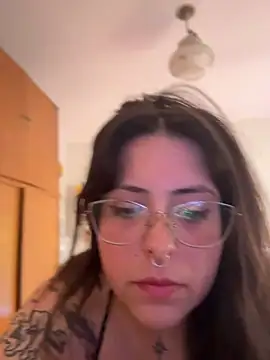 Mizztikaa live cam on StripChat