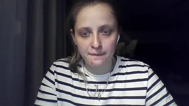 LeaWetGirl live cam on StripChat