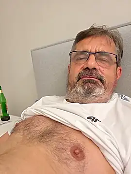 Axer1960 live cam on StripChat
