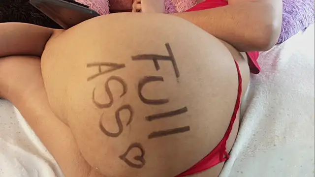 MIA_NASTY_DIRTY1 live cam on StripChat