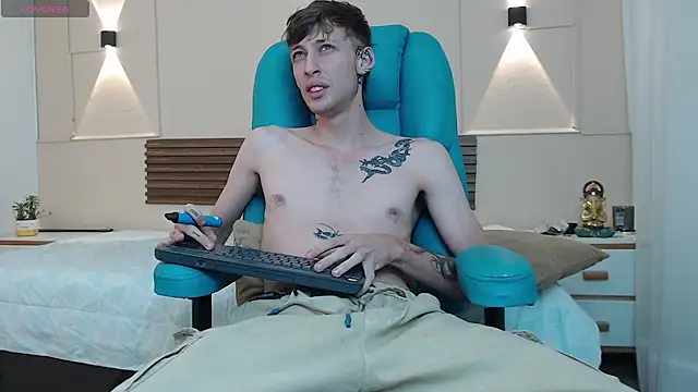 Max_saenz live sex cam