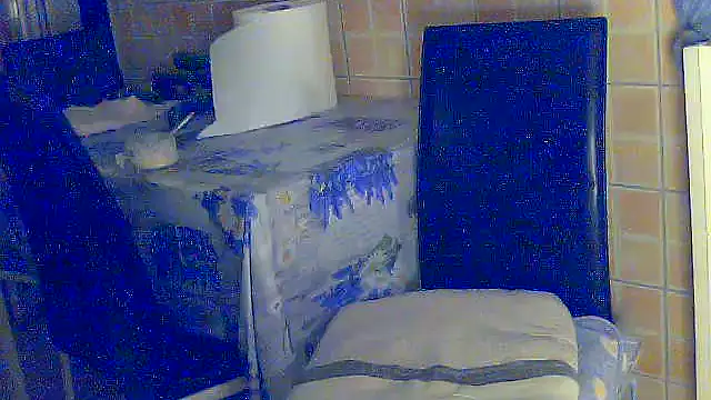Alaska-perla live cam on StripChat