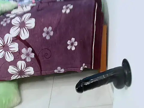 smallmerry21 live cam on StripChat