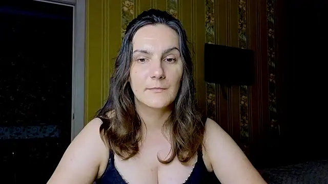 Miss-Understood live cam on StripChat