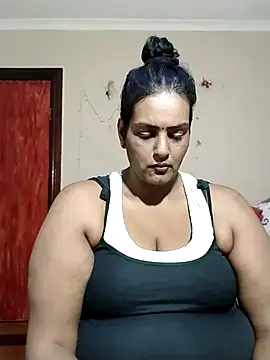 Foxybaby420 live cam on StripChat
