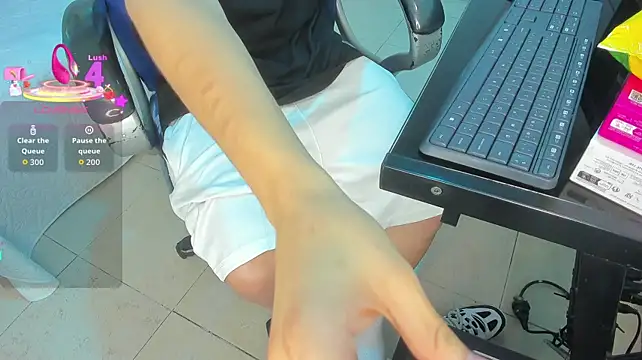 SamBlack_ live cam on StripChat
