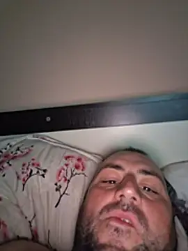 StrictBobby live cam on StripChat