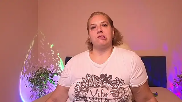 Bbw_Goddes live cam on StripChat