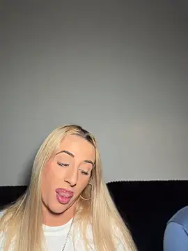 Strongqueen live sex cam